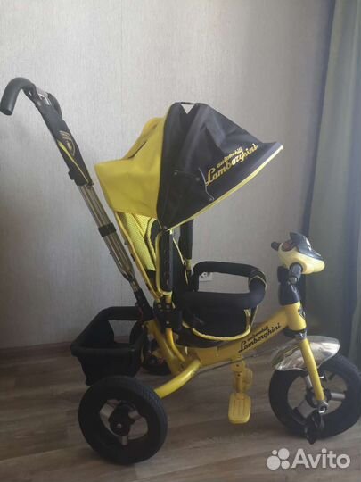 Трехколесный велосипед с родительской ручкой