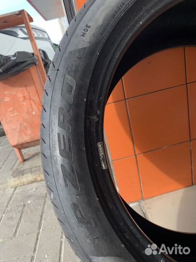 Pirelli P Zero 275/40 R19 101Y