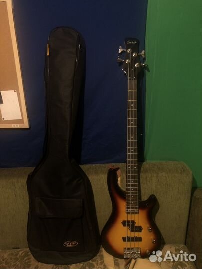 Бас гитара