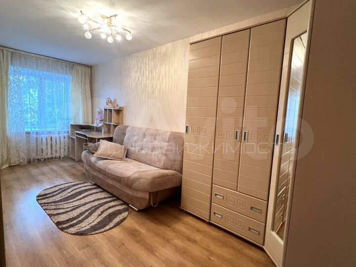 2-к. квартира, 43 м², 3/5 эт.