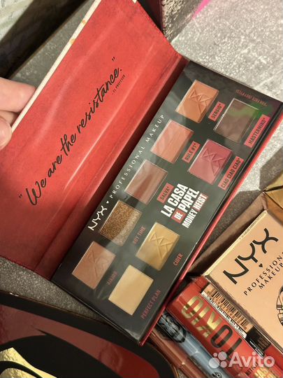 NYX La casa de papel хайлайтер помада палетка