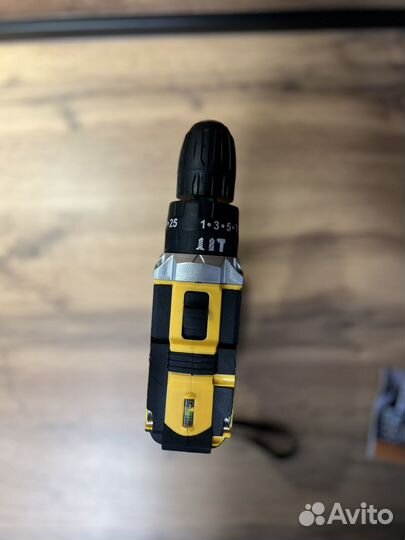 Шуруповерт dewalt