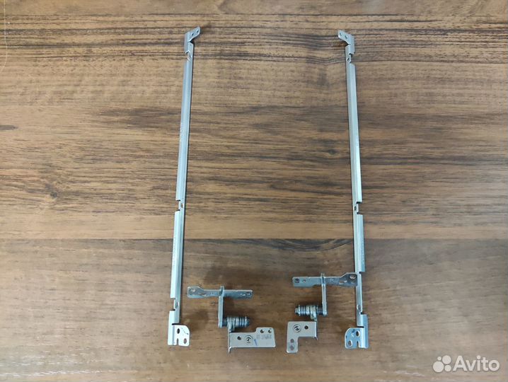 Петли ноутбука Samsung RV520