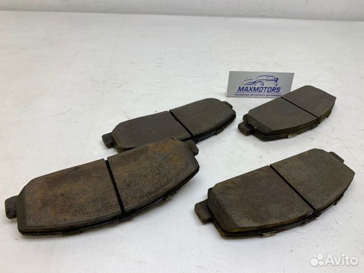 Тормозные колодки переднее Infiniti Qx56 5.6 2010