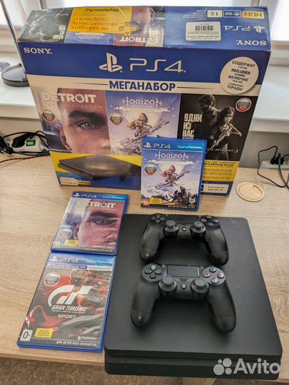 Playstation 4 Slim 1TB
