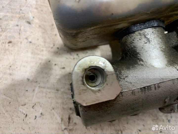 Главный тормозной цилиндр Bmw 5-Series E34 M50B25