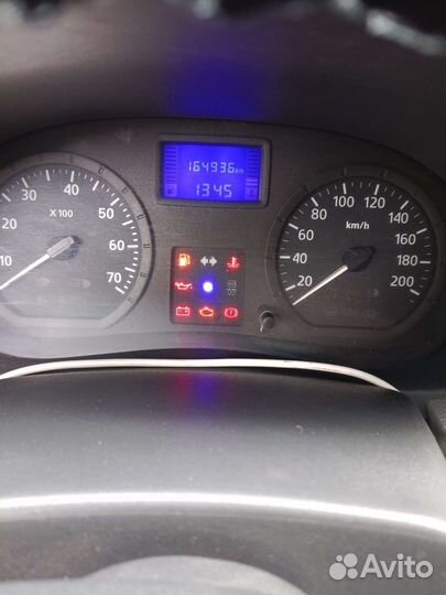 Приборка логан