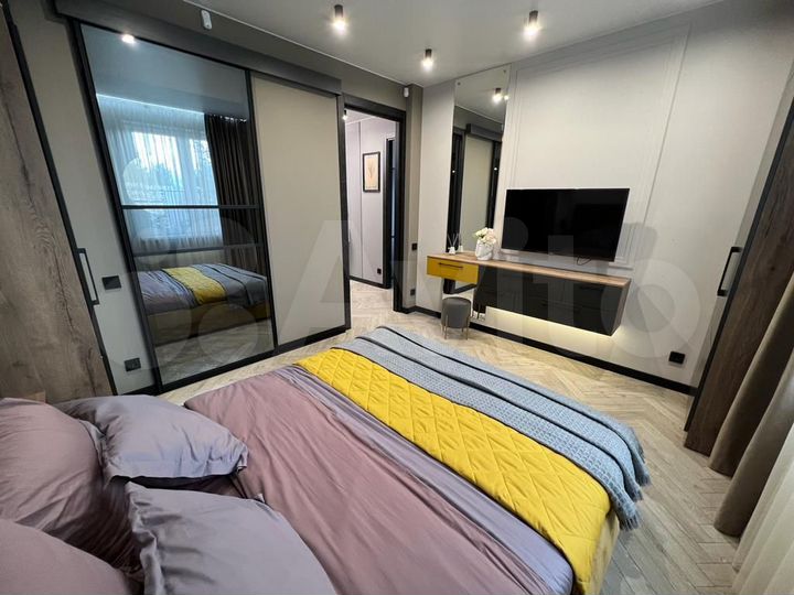 2-к. квартира, 69,8 м², 19/25 эт.