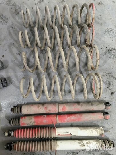 Амортизаторы и пружины