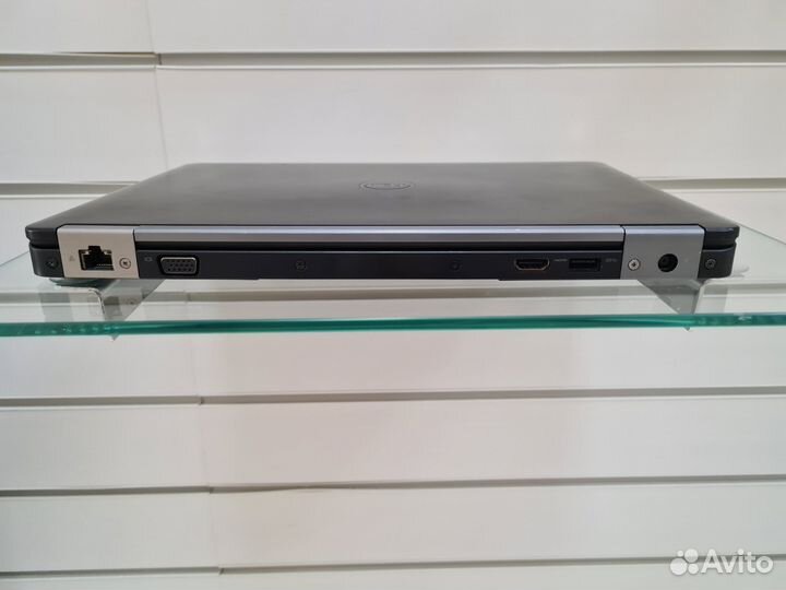 Ноутбук dell 5270 i5-6300\8GB\SSD 256GB