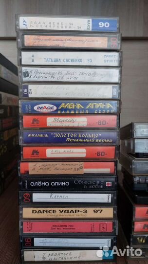 DVD и CD диски, видео и аудио кассеты