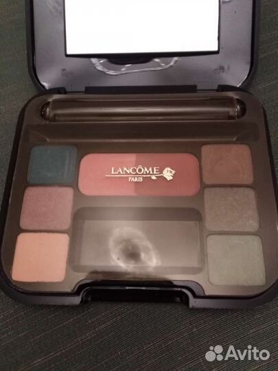 Палитра теней и румяна