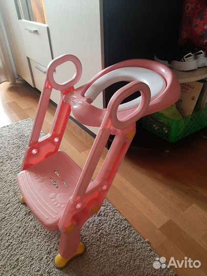 Детское сиденье на унитаз со ступенькой