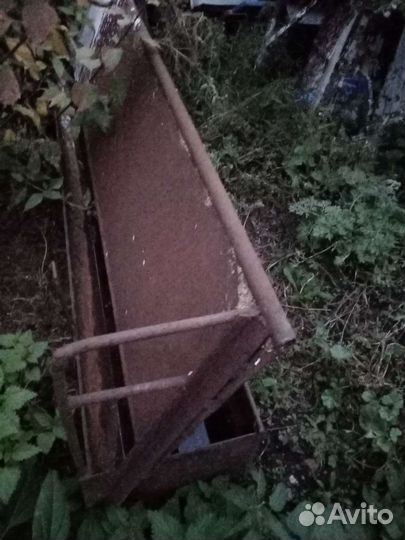 Кормушка для свиней