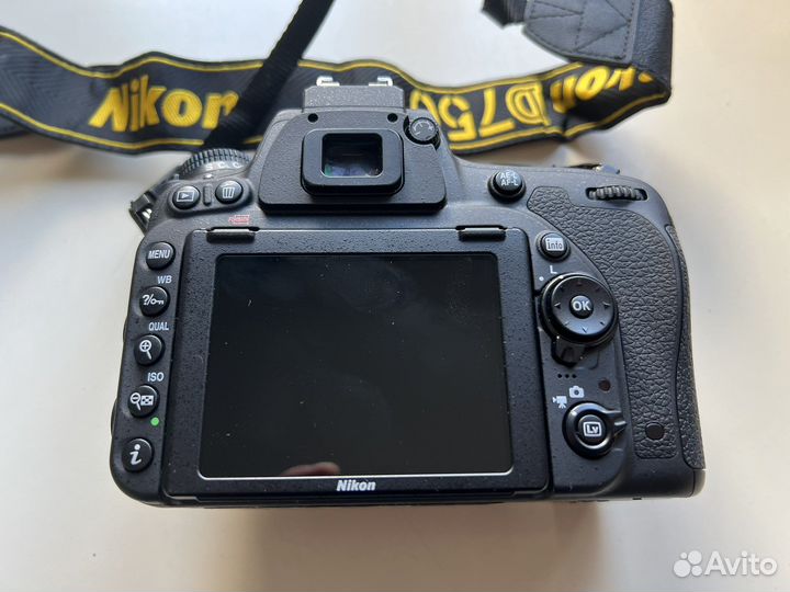 Зеркальный фотоаппарат Nikon D750