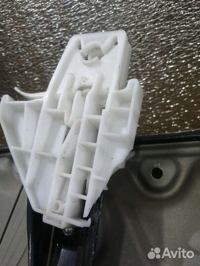 Стеклоподъёмник задний Skoda Octavia A5