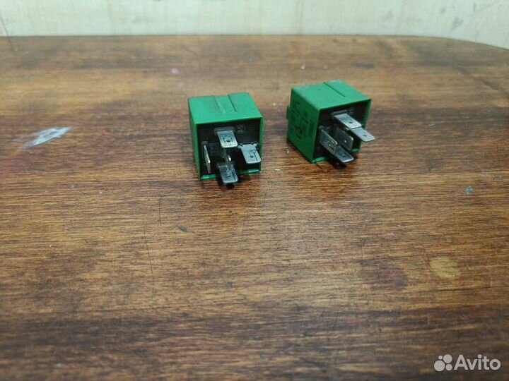 Реле Mercedes Vito 638 (ящик 04)