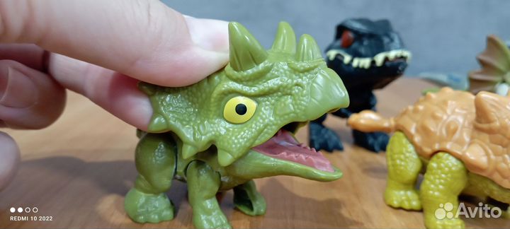 Динозавр Цап-цап завр