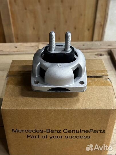 Опора Подушка двигателя Mercedes A1662400918