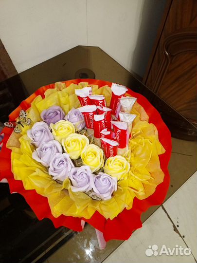 Сладкий букет из конфет. Свечи. Свадебный комплект