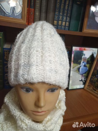 Шапка женская вязаная объемная