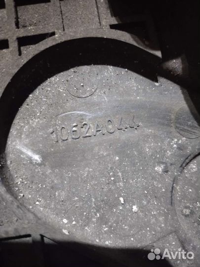 1062A044 Защита (кожух) ремня грм Mitsubishi L200