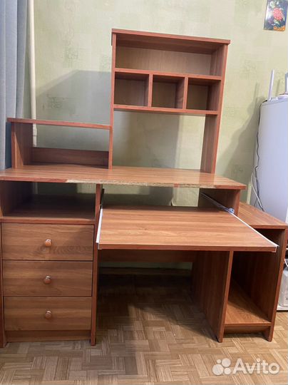 Компьютерный стол