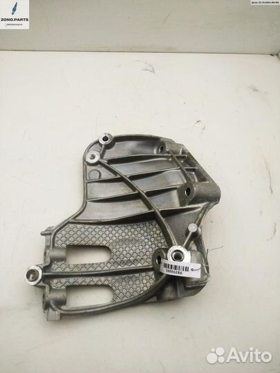 Кронштейн компрессора кондиционера 7585167 на BMW 7 F01/F02 (2008-2015)