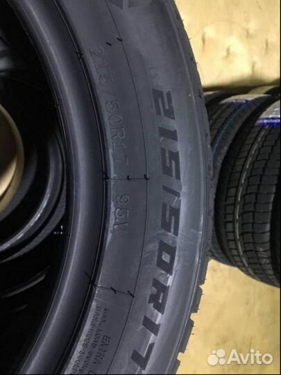 Windforce Snowblazer UHP 215/50 R17 95V