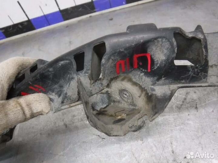 Кронштейн бампера передний правый Renault Megane