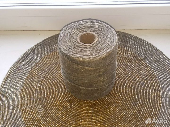 Бабины суровых ниток 2 шт