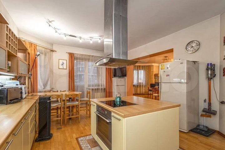 7-к. квартира, 269,2 м², 16/17 эт.