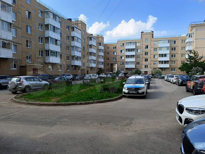 3-к. квартира, 81 м², 2/8 эт.