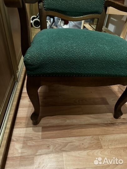 Старинные кресла