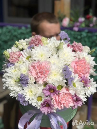 Цветы в коробке с доставкой