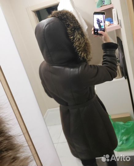Дубленка натуральная женская с капюшоном