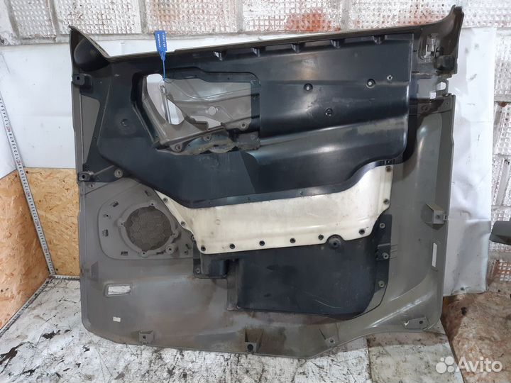 Обшивка двери левая DAF XF105