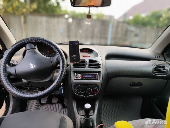 Peugeot 206 1.4 МТ, 2009, 237 000 км