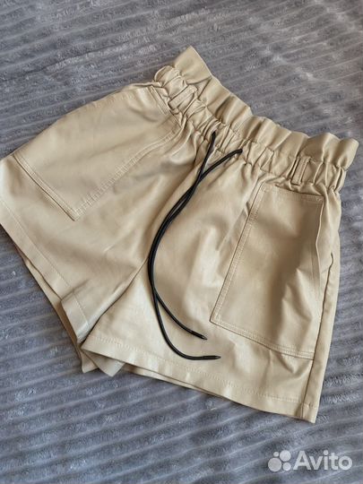 Кожаные шорты