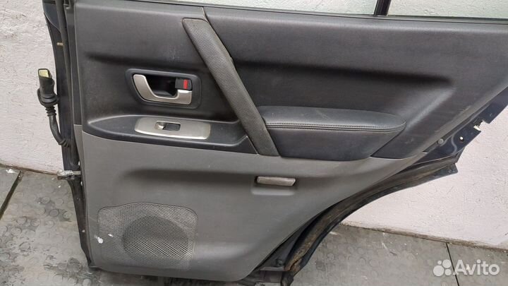 Дверь боковая правая задняя Mitsubishi Pajero / Montero