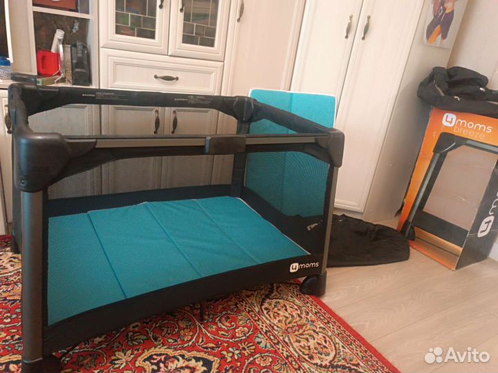 Манеж-кровать 4 moms