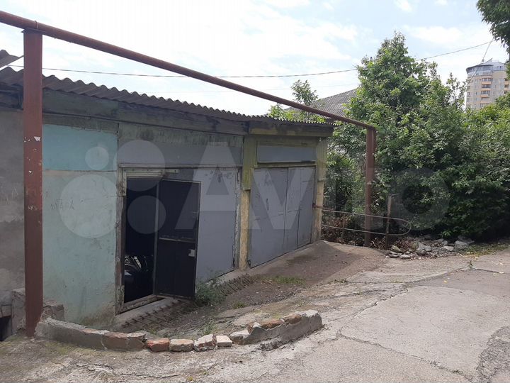 Гараж, > 30 м²