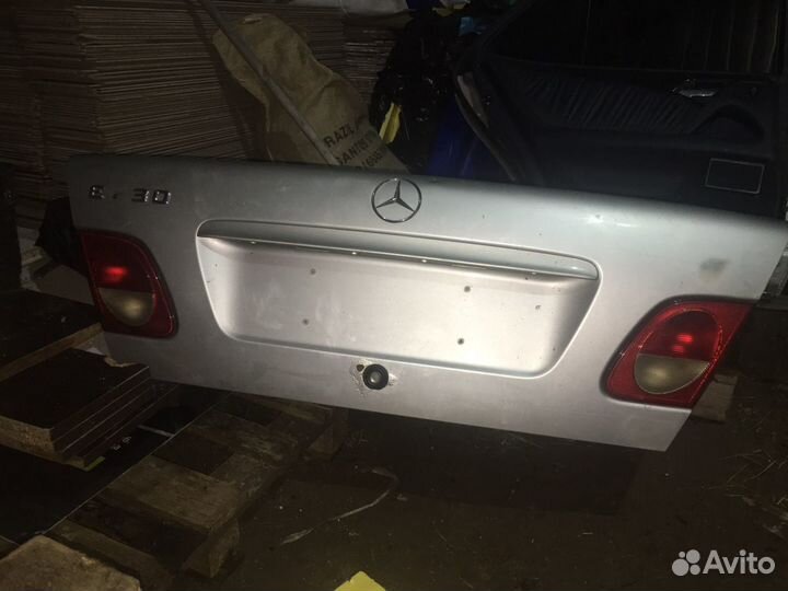 Крышка багажника мерседес 210