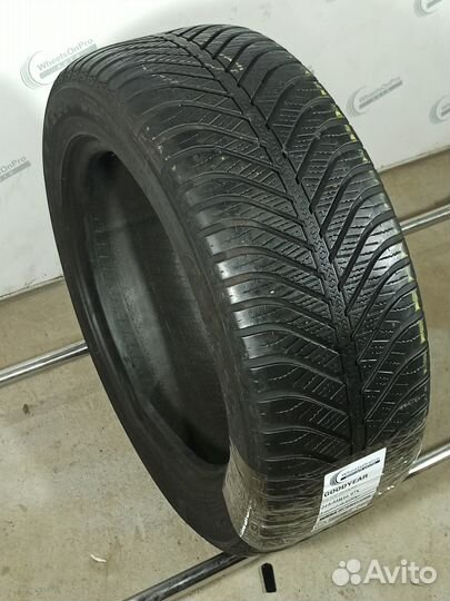 Goodyear Vector 4Seasons 215/55 R16 97V