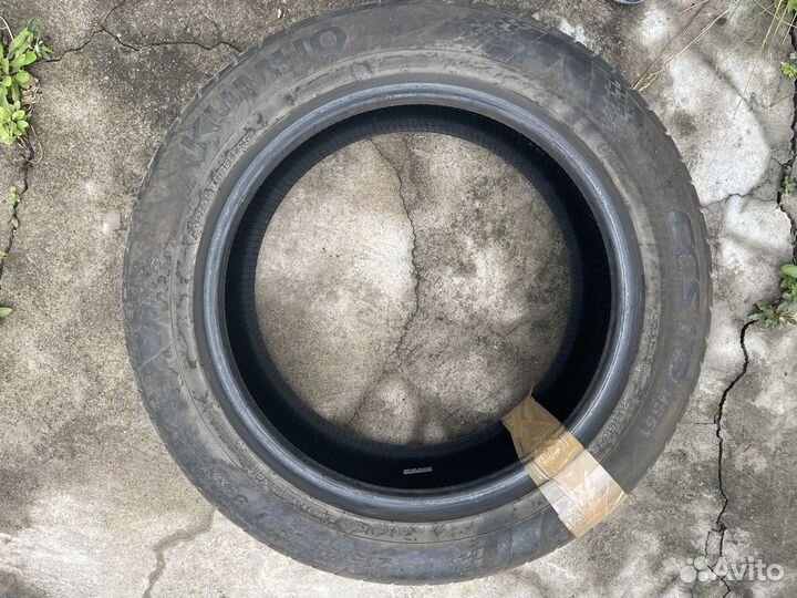 Kumho Ecsta HS51 215/55 R17 94V