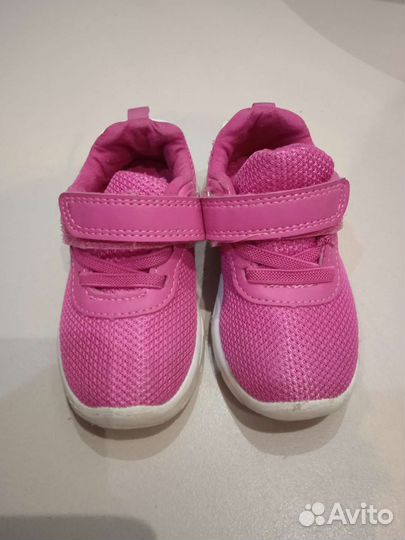 Кроссовки для новорожденного