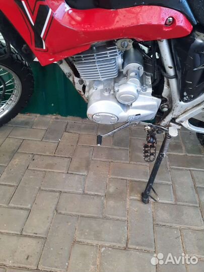 Мотоцикл Lifan LF 200 gy-5