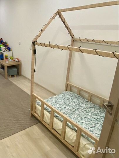 Кровать-домик + матрас