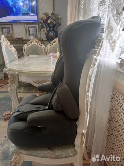 Детское кресло в авто