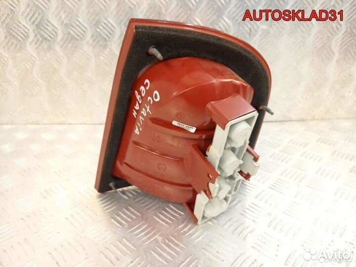 Фонарь задний левый Skoda Octavia 1U6945095 Седан